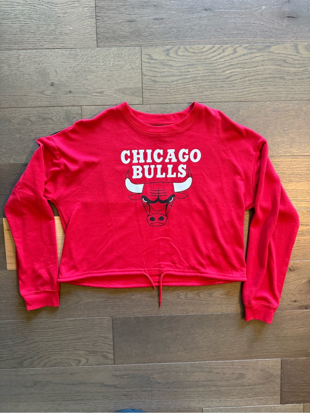 NBA Chicago Bulls Red Cropped Crewneck with Drawstring